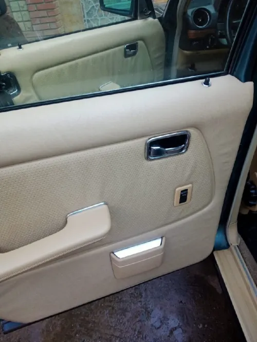 Mercedes W123 1983 