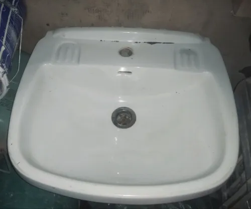 lavabo mural pour salle de bain ( sans pied)