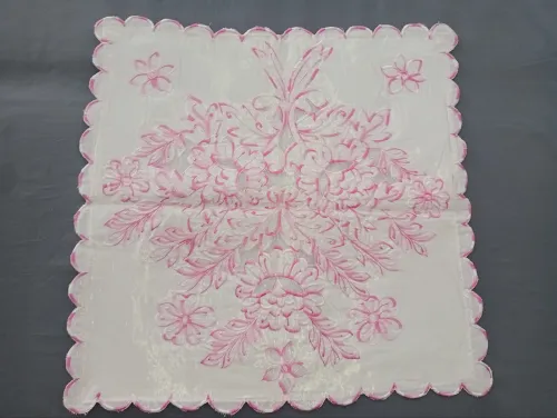 Parure de draps de lit traditionnelle avec broderie