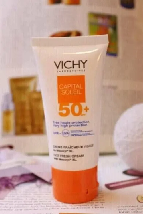 Vichy Capital soleil - Ecran ultra-fluide SPF 50+ très haute protection