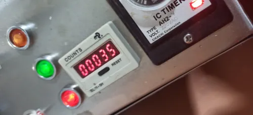 Donut machine 