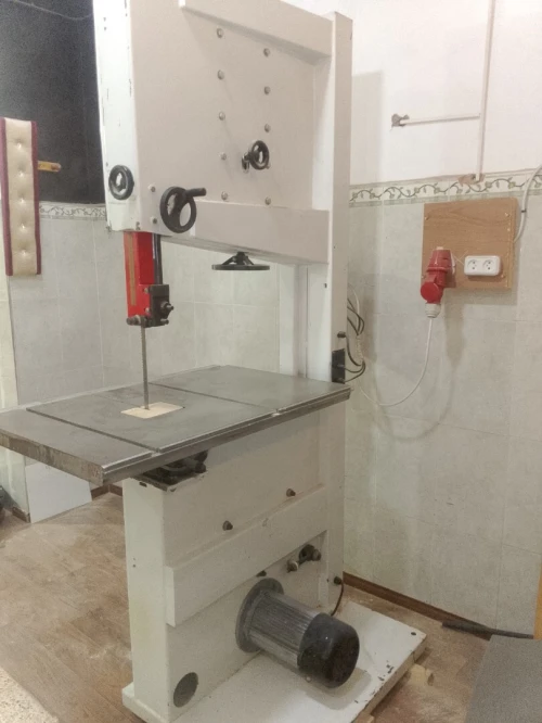 Scie à ruban SECAR 700