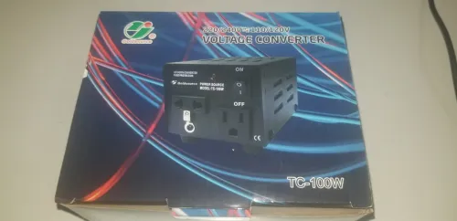 Transformateur 220V AC /100V AC et 110V AC/220V AC