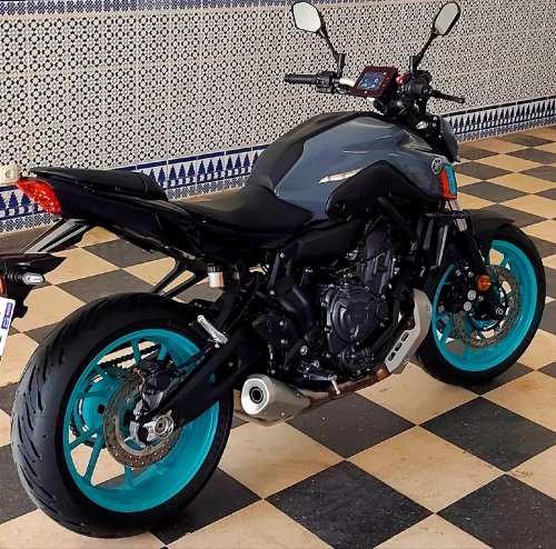 YAMAHA SILENCIEUX MT07 2024