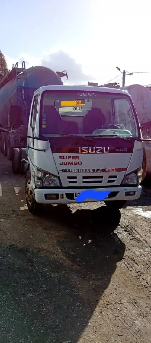 Isuzi Nbr 2009