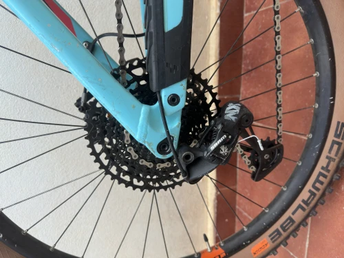 Velo electrique cube (STEREO HYBRID 160 HPC RACE)