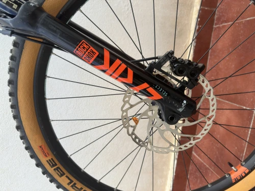 Velo electrique cube (STEREO HYBRID 160 HPC RACE)