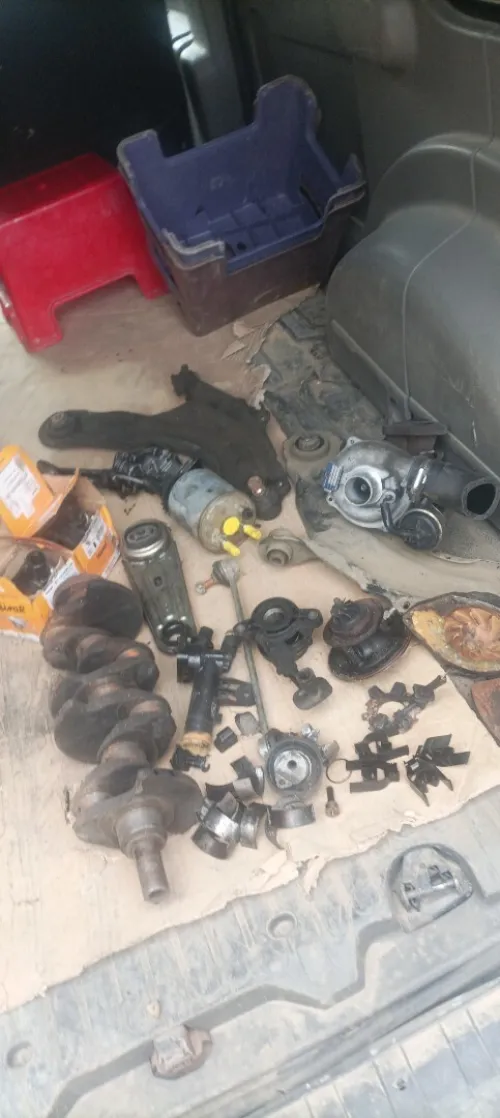 Pièces divers moteur Renault 1.5dci