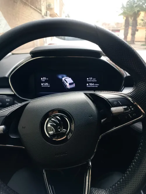 Skoda Fabia 2022 Style (avec toit panoramique)