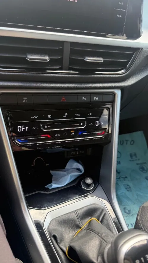 Volkswagen T-Roc 2022 Life