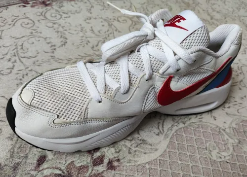 Basket NIKE AIR MAX FUSION état 10/10 