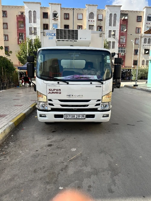 Isuzu frigo Super jumbo 2019