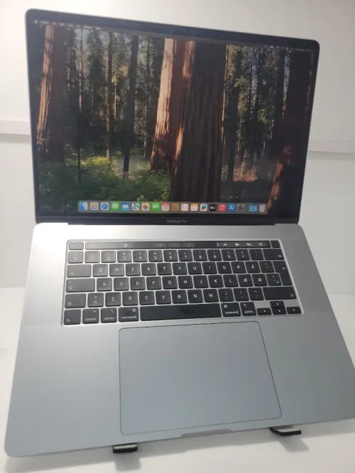 MacBook Pro 16" 2019 | CORE i9 16GB RAM | AMD RADEON PRO 5300M 4GB | 512GG SSD |