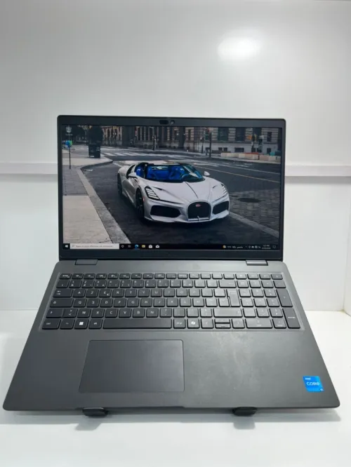 DELL LATITUDE 3550 I5 13EME 1335U 8GB RAM 256 SSD NVME ECRAN 15.6 FHD