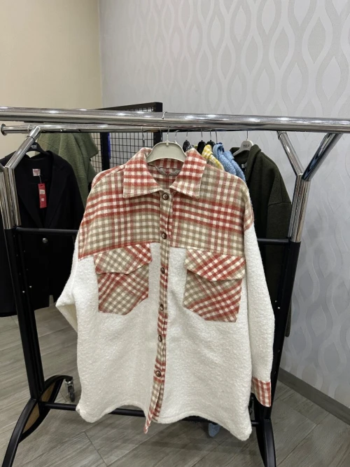 Vêtements femme, en gros