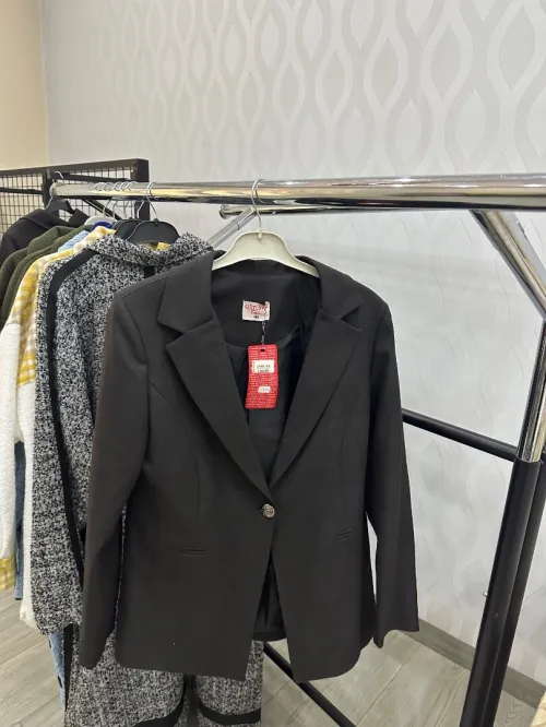 Vêtements femme, en gros