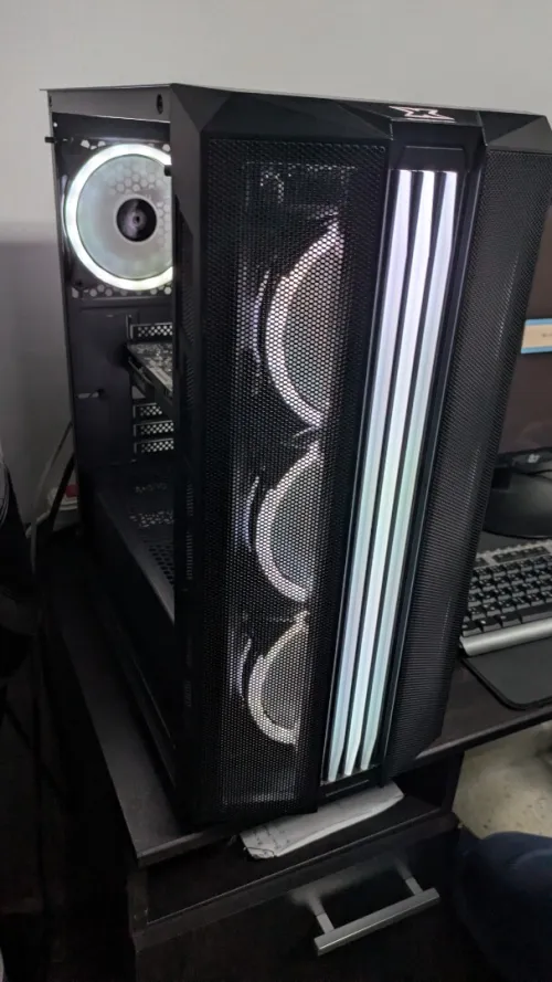 Pc gamer i3 10100f GTX 1650 4gb