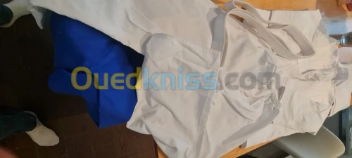 2 Kimonos karaté /8 et 10 ans