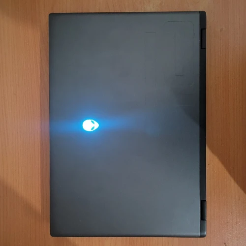 Alienware M16 R2 |Ultra 9 185H |RTX 4070 |32GB RAM |1.5TB SSD |240Hz