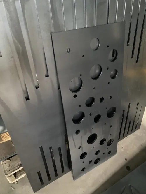PLATINES MÉTALLIQUES