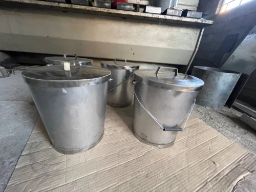 Fabrication seaux inox
