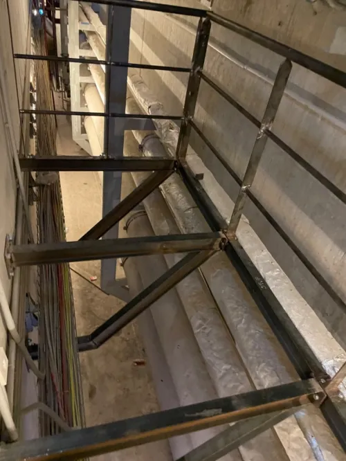 Fabrication passerelle métallique sur mesure 