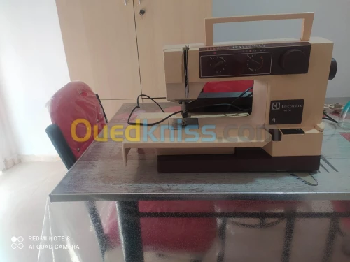Machine à coudre. ماكينة خياطة 