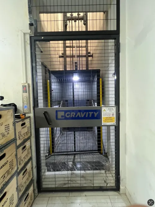Montecharge marchandise hydraulique fabrication sur mesure - GRAVITY ALGERIE - interne ou externe