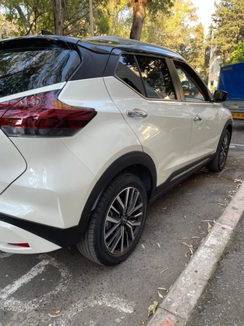 Nissan KICKS 2025 