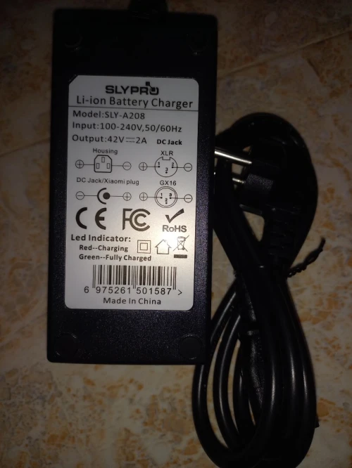 Chargeur trottinette 