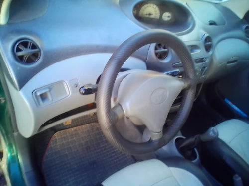 Toyota Yaris 2000 Écho