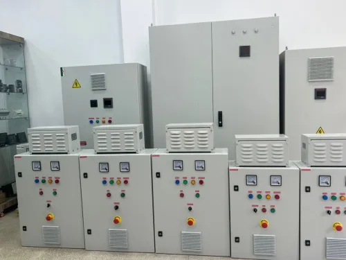 ARMOIRES ELECTRIQUE  DE COMMANDE ET PROTECTION POUR POMPES