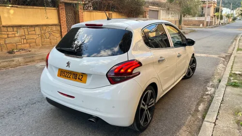 Peugeot 208 2018 GT Line