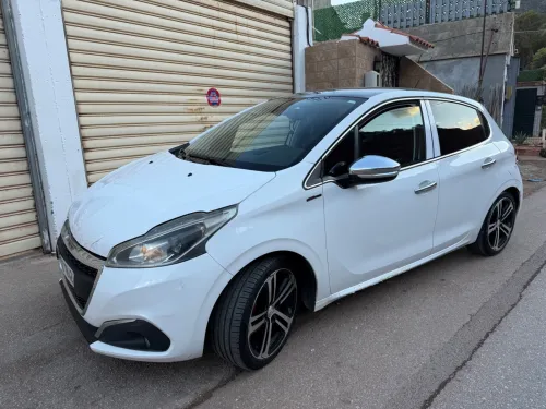 Peugeot 208 2018 GT Line