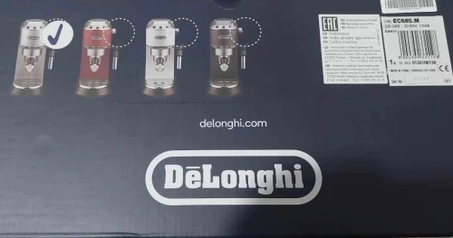 MACHINE À CAFÉ // DELONGHI
