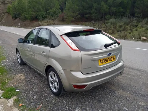 Ford Focus 4 portes 2009 Focus 4 portes