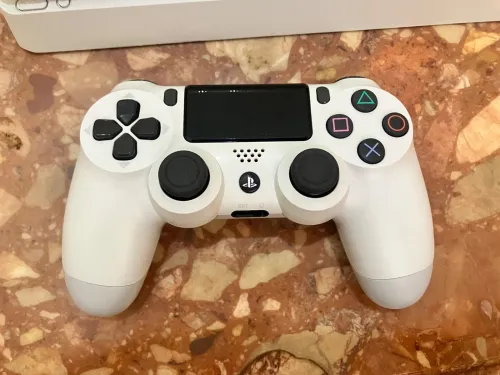PS4 slim 500 g ,Version blanche Glacier White État : 10/10 , Flasher + Manette DualShock V2