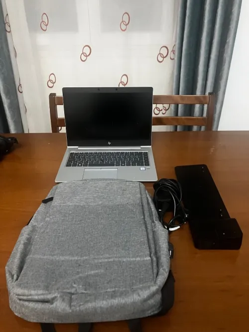 Laptop ( PC) HP EliteBook 840 G6 I5Vpro,8 eme generation + HP Docking station 8 eme generation