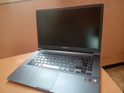 PC Portable Samsung - 15.6", Intel Core i5, 8 Go RAM, 128 Go SSD