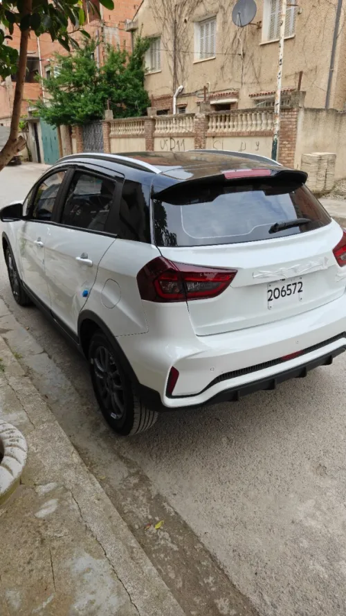 Livan X3 Pro  2026 Black sunroof manuel +toit