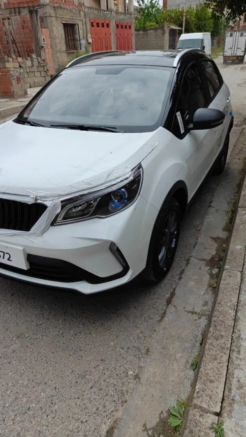 Livan X3 Pro  2026 Black sunroof manuel +toit