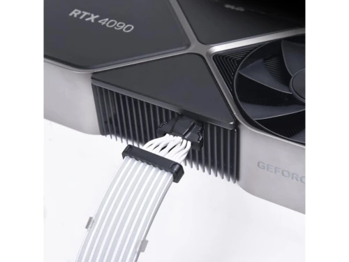 LIAN LI STRIMER PLUS W168-8PV2 RGB ( RTX 4000 )