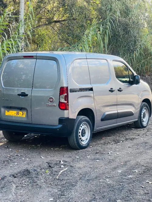 Fiat Doblo 2024 2 places