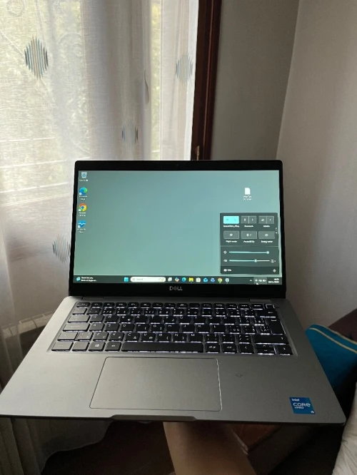 Dell Latitude 5320 i5 11ème génération 8/256 13.3 GPU Intel iris xe