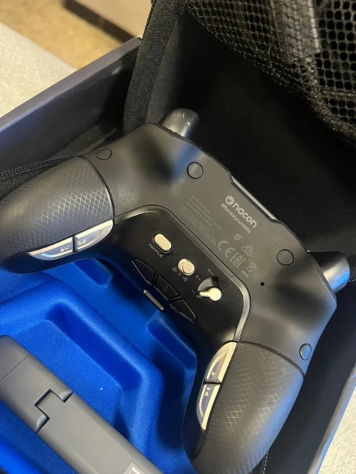 MANETTE NACON RÉVOLUTION UNLIMTED ps4 