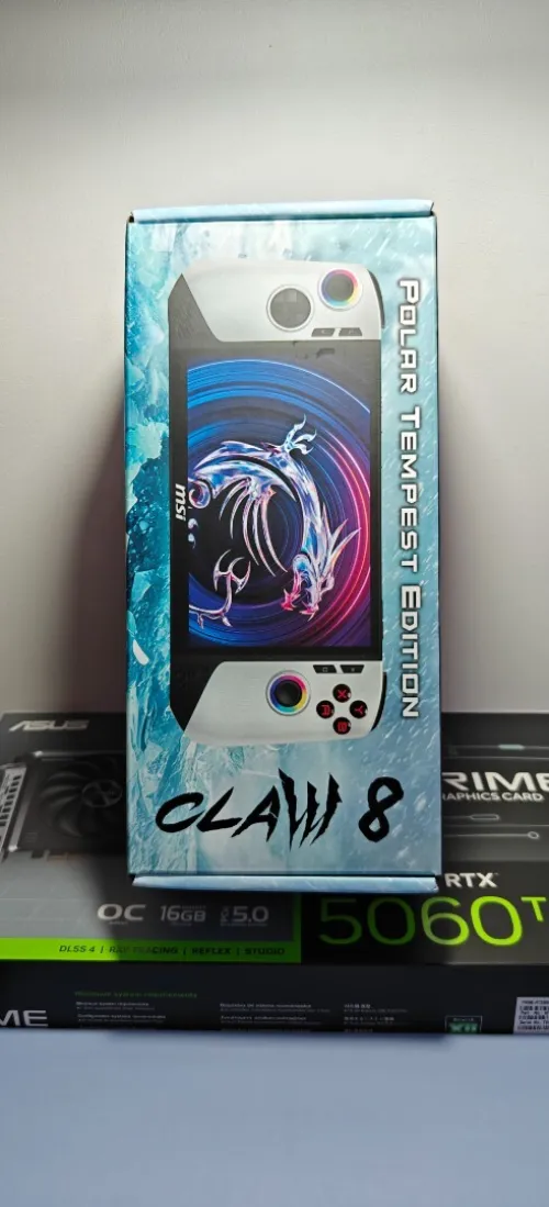 MSI claw 8 AI+ 32gb2TB SSD