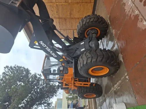 DEVELON CHARGEUR 3 T 2026