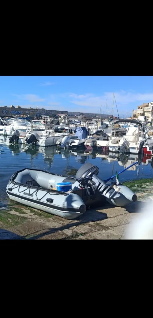 Semi rigide quicksilver