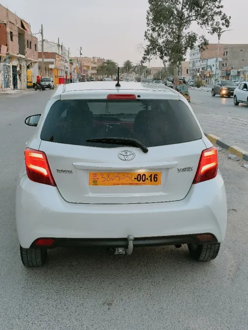 Toyota Yaris 2017 Red Edition