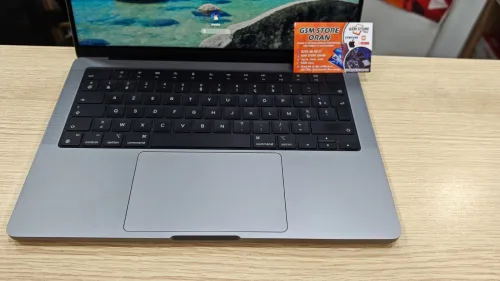 Macbook Pro M3 (2023) 8/512G cycle 40